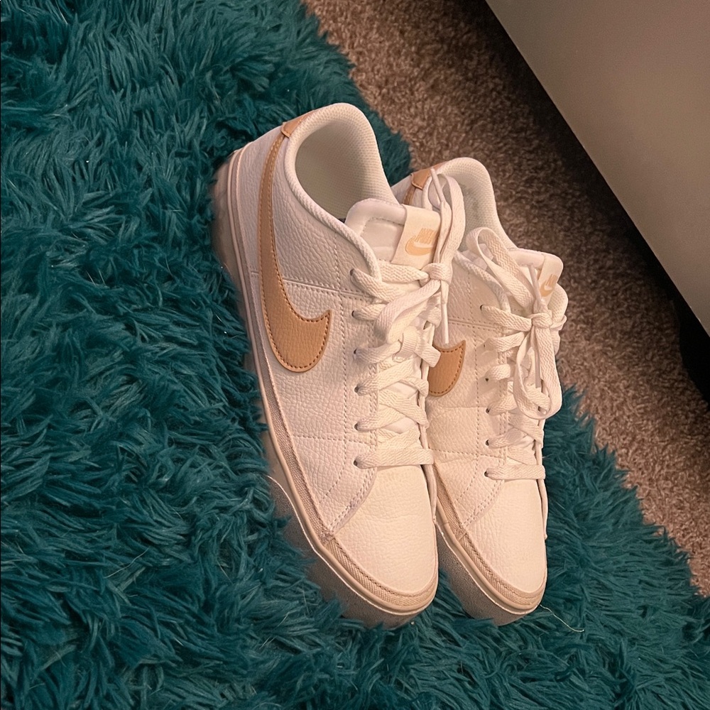 Nike Women's White and Tan Sneakers